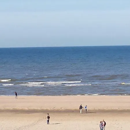 Studio 28 Aan Zee Apartment